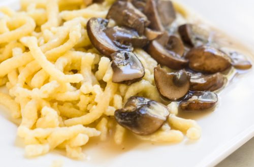 Egg noodles with mushroom sauce